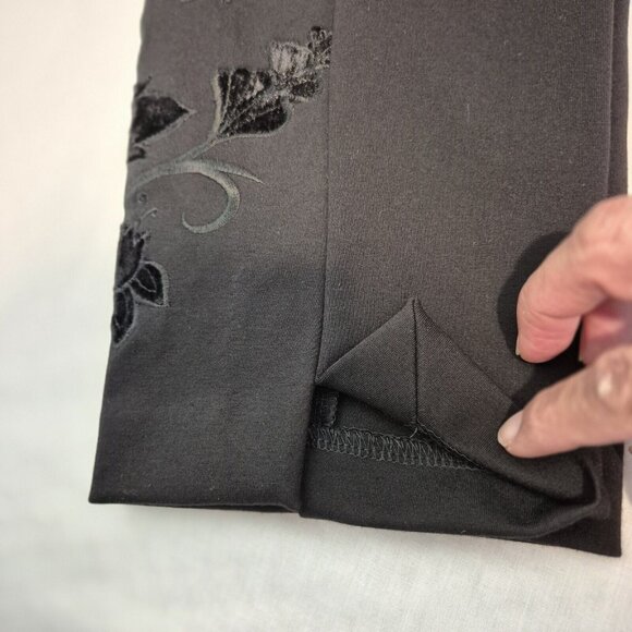 John Mark Women’s Black Dress Pants Size S With Embroidered Velvet Flowers (52) - Picture 10 of 12